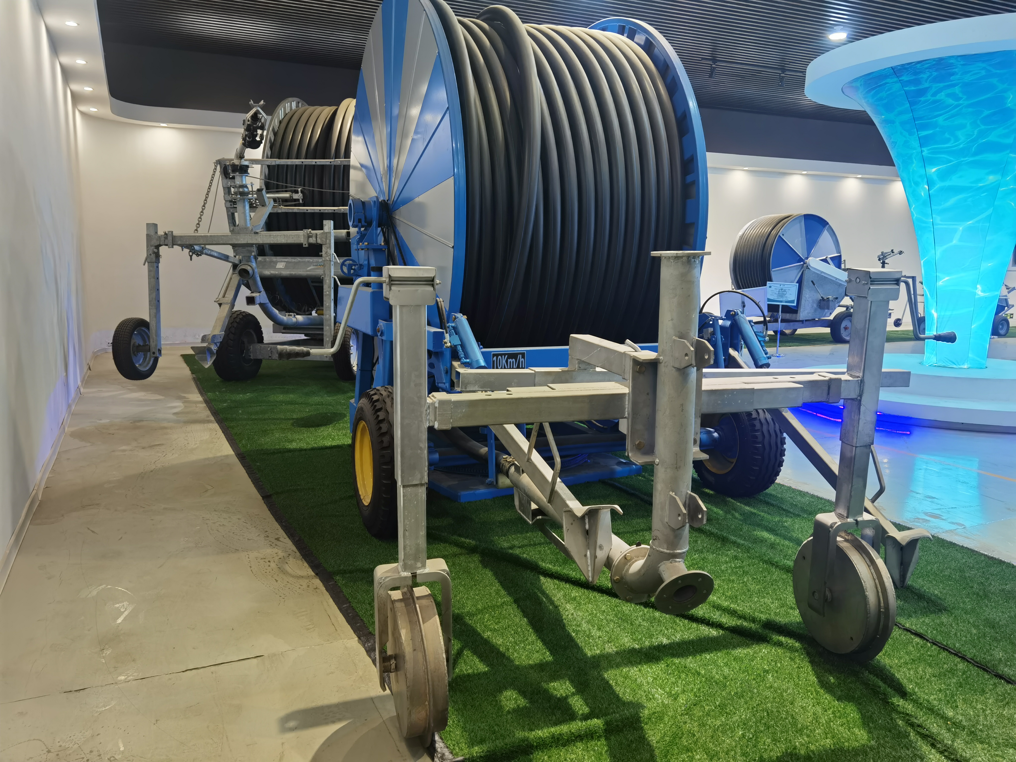 Moving Sprinkler Travelling Sp - Farming Africa review and price